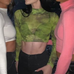The dye sheer long sleeve top 💚🖤